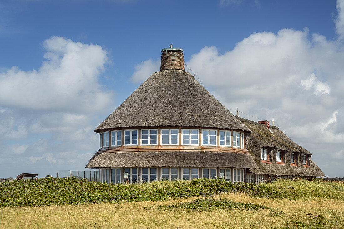 Thatched house Sturmhaube near Rotes Kliff in Kampen, North Frisian Island Sylt, North Sea coast, Schleswig-Holstein, Northern Germany, Germany, Europe
