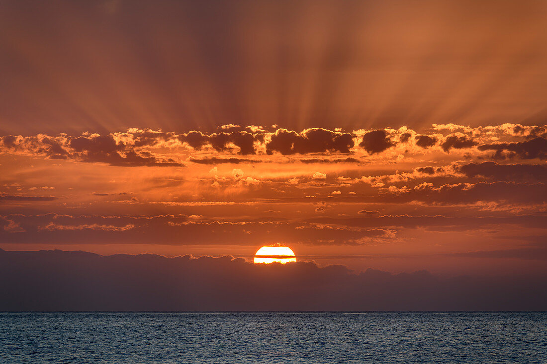 Sonnenuntergang über Atlantik, von Valle Gran Rey, La Gomera, Kanarische Inseln, Kanaren, Spanien