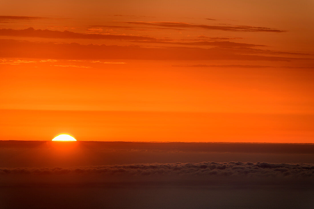 Sonnenaufgang über Atlantik, von La Gomera, Kanarische Inseln, Kanaren, Spanien
