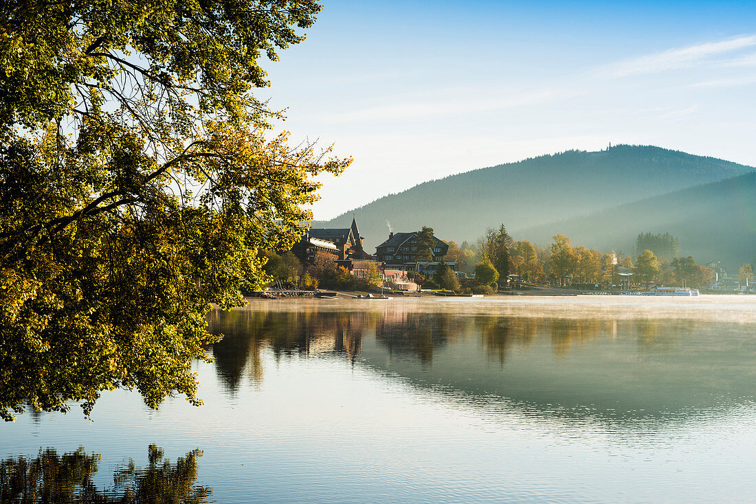 Autumn morning mood at Lake Titisee, Baden-Württemberg, Black Forest, Germany