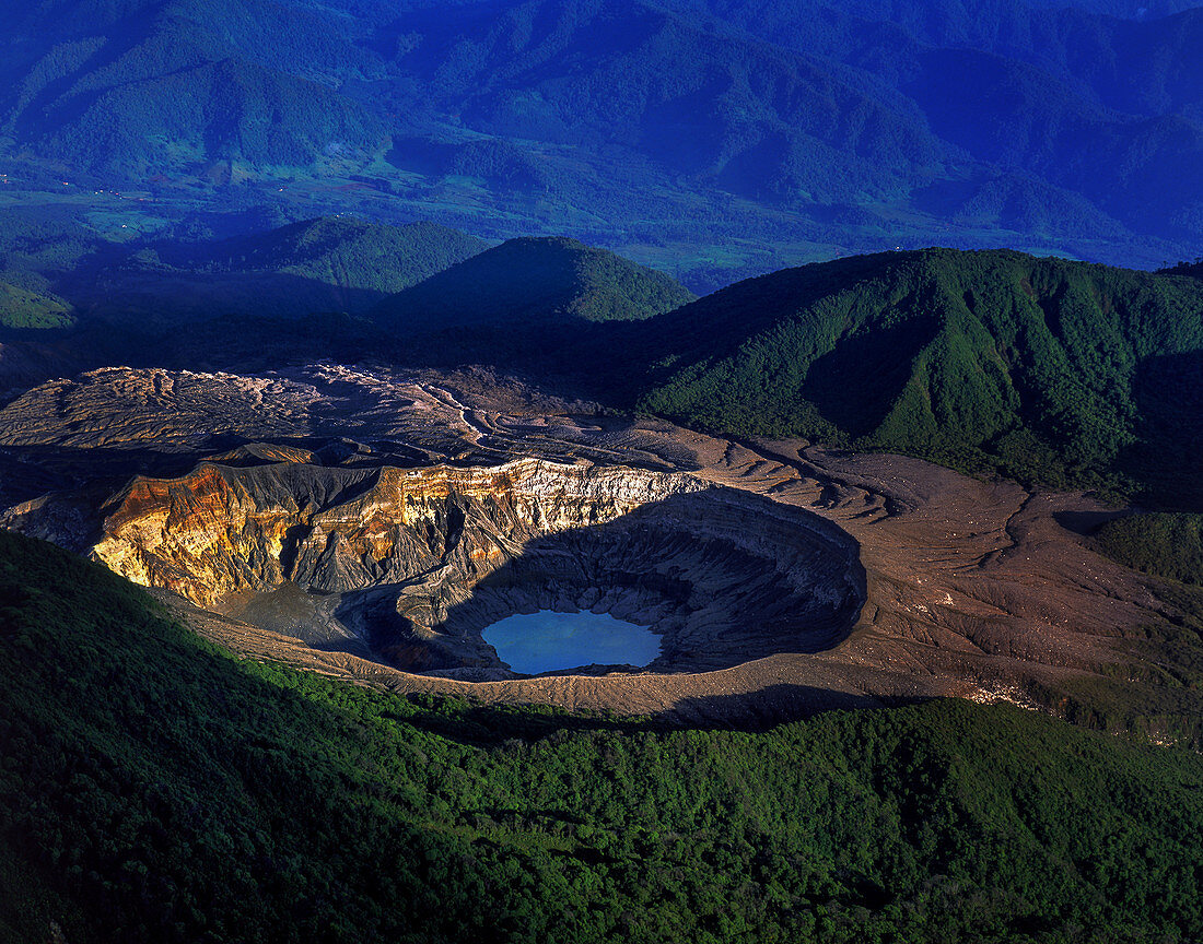 Luftaufnahme vom Vulkan Poas, Blick in den Krater, Costa Rica