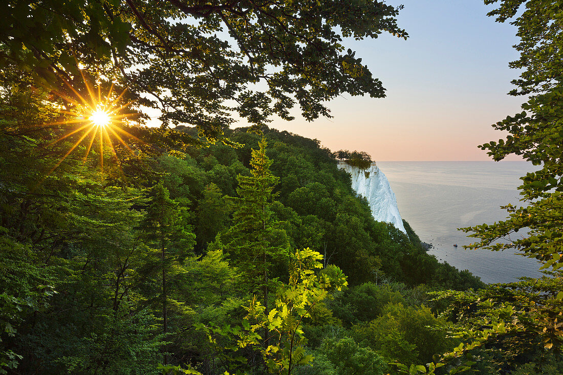 Blick zum Königsstuhl, Nationalpark Jasmund, Rügen, Ostsee, Mecklenburg-Vorpommern, Deutschland