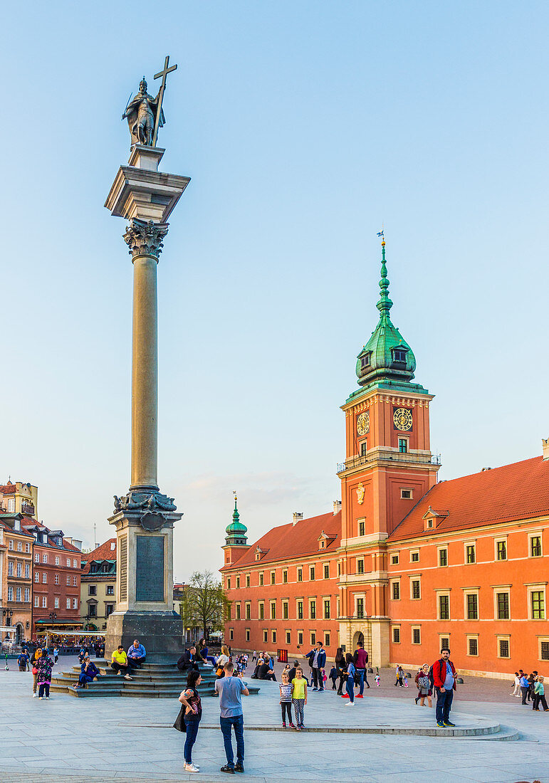 Sigismundsäule und Königsschloss auf dem Burgplatz in der Altstadt, UNESCO-Weltkulturerbe, Warschau, Polen, Europa