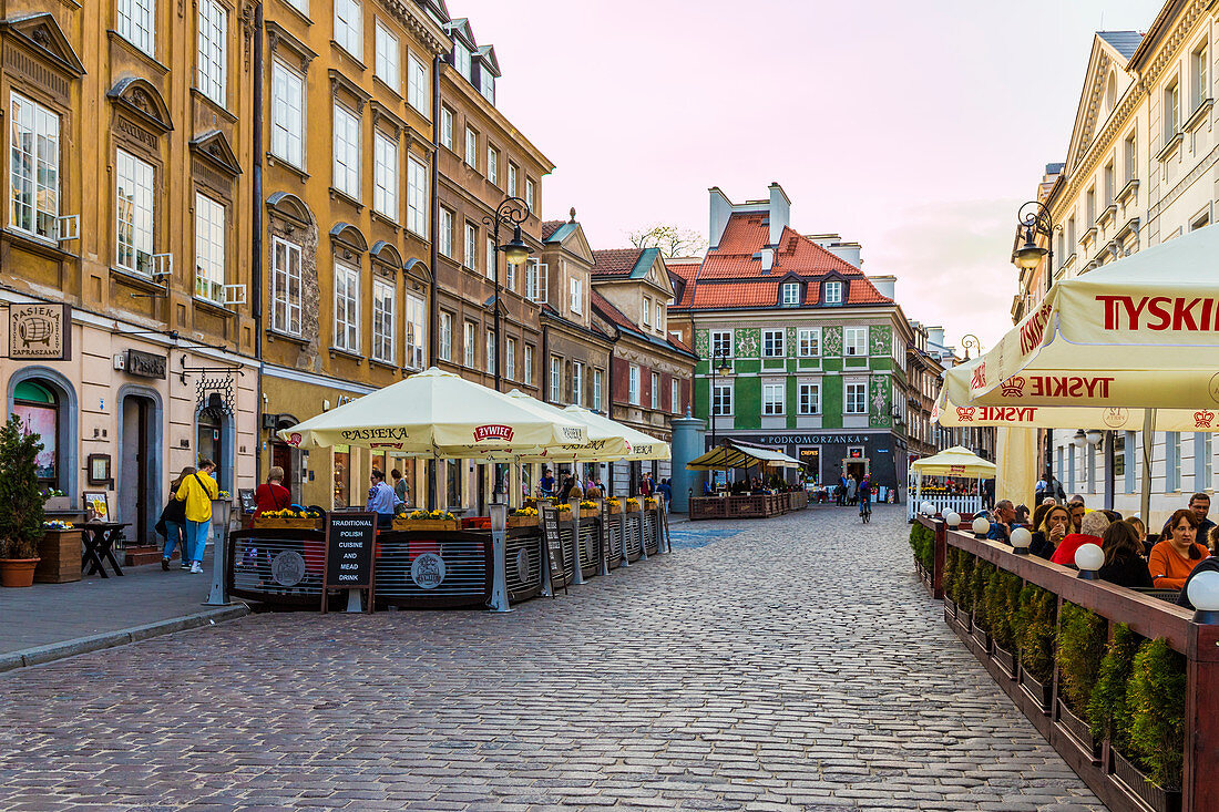 A street scene in the New Town in Warsaw, Poland, Europe