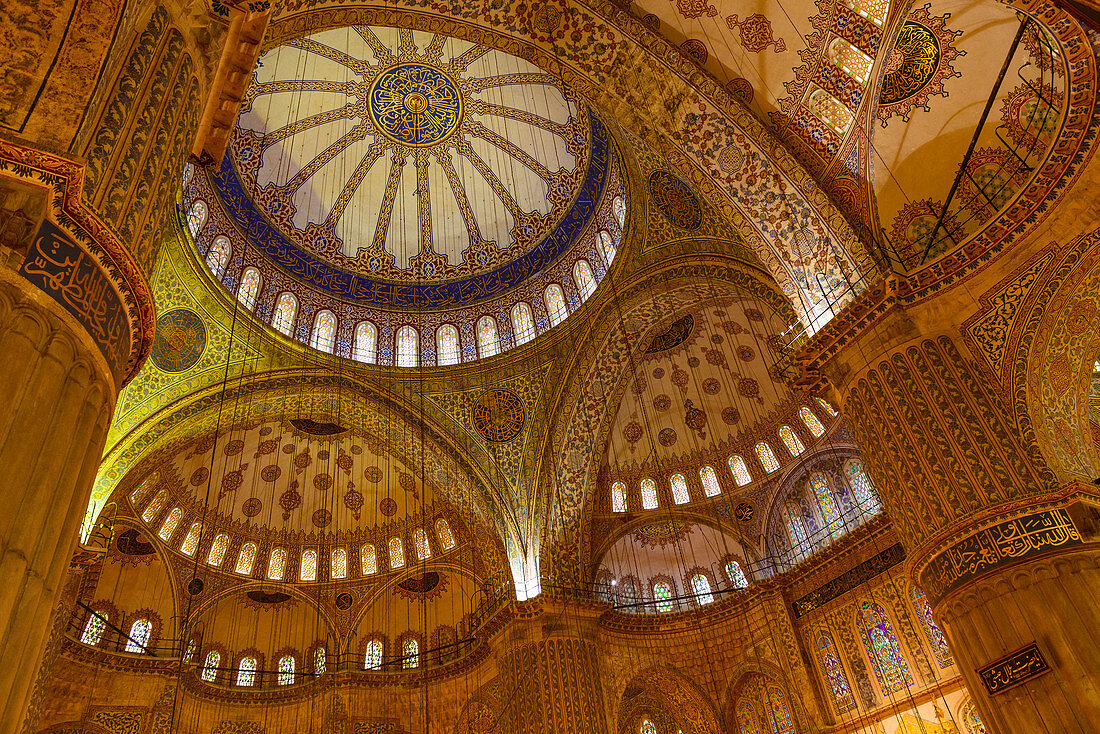 Decke der Sultan Ahmed Moschee, Istanbul, Türkei