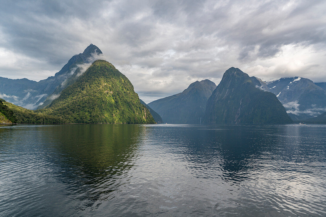 Milford Sound on a cloudy summer day. Fiordland NP, Southland district, Southland region, South Island, New Zealand.