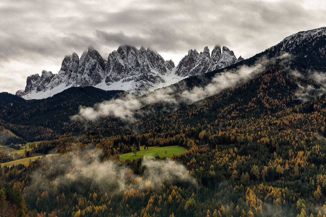Panorama von Odle Berg, Villnößtal, Provinz Bozen, Trentino Alto Adige Bezirk, Dolomiten, Südtirol, Italien, Europa