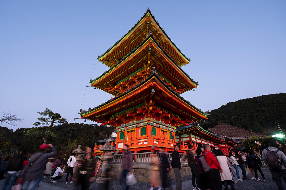 Japan, Kyoto, Kiyomizudera-Tempel, dreistöckige Pagode