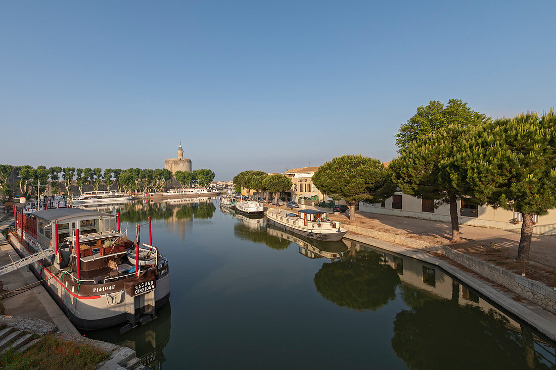 Aigues Mortes, Camargue, Provence, France, Europe. Aigues Mortes village