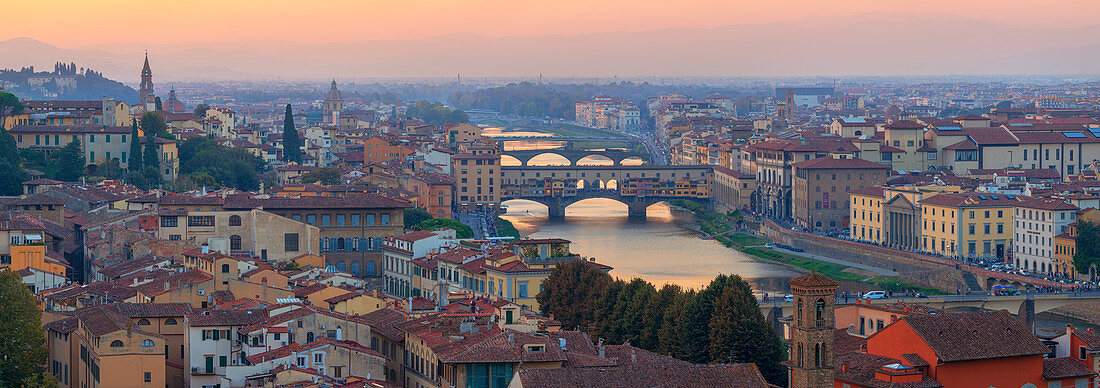 Panoramic view of Florence with Arno River at sunset from Piazzale Michelangelo, Florence, Tuscany, Italy