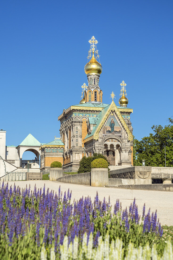 Russische Kapelle auf der Mathildenhöhe vor dem Ausstellungsgebäude der Künstlerkolonie in Darmstadt, Südhessen, Hessen