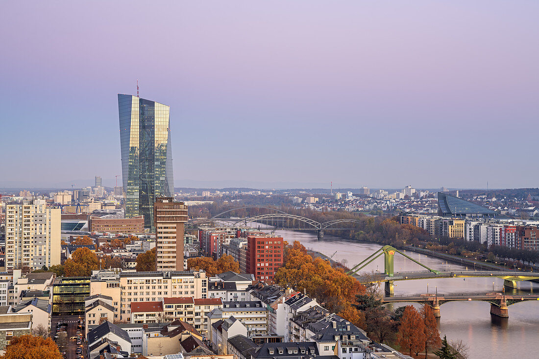 Ausblick vom Kaiserdom auf die Europäische Zentralbank und den Main, Frankfurt am Main, Hessen