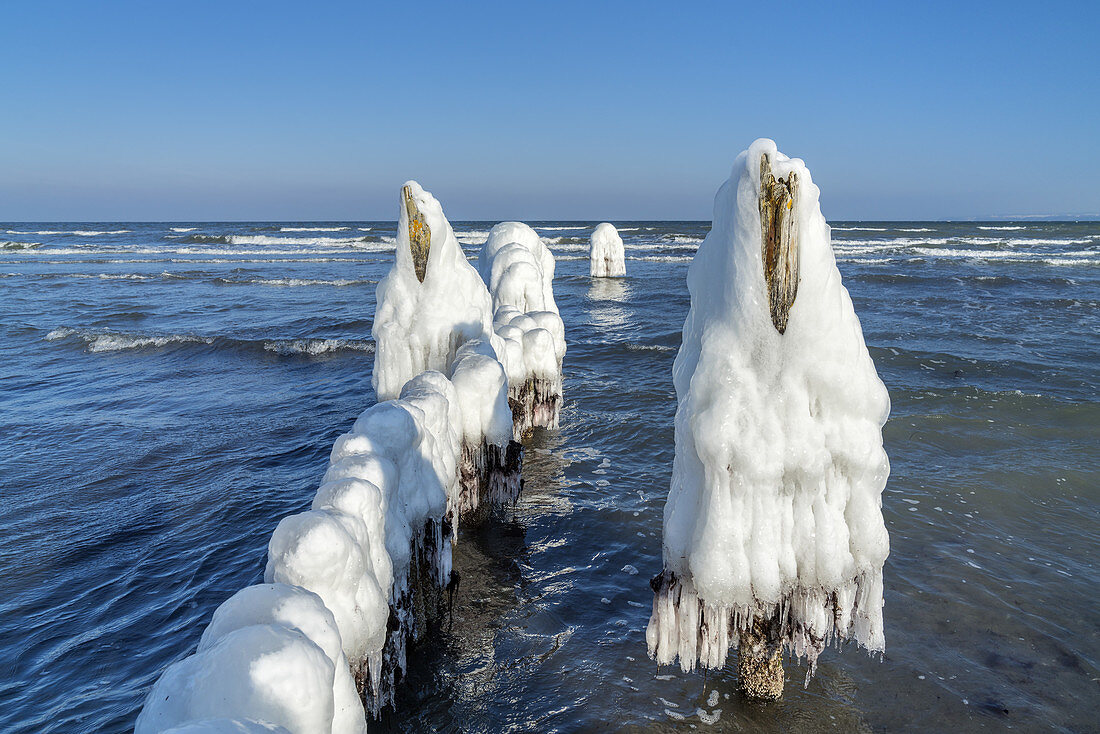 Icy piles in the Baltic Sea on the beach, Juliusruh, Wittow peninsula, Rügen Island, Mecklenburg-Vorpommern, Northern Germany