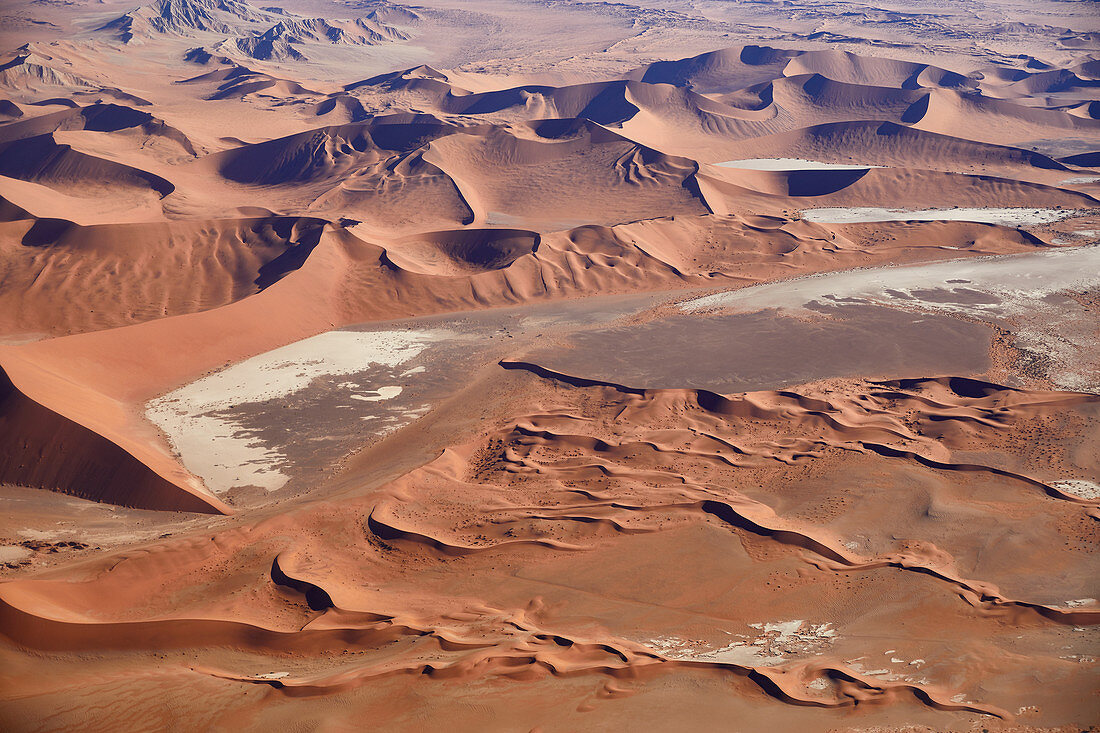 Dünen in der Wüste Namib, Sossusvlei Gebiet, Namib Naukluft Park, Namibia