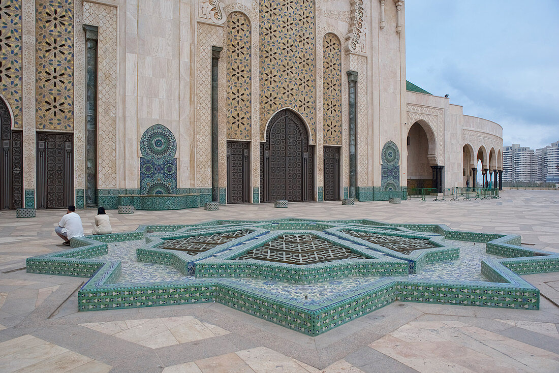 Brunnen Moschee Hassan II mit Mosaik, Casablanca, Marokko, Afrika