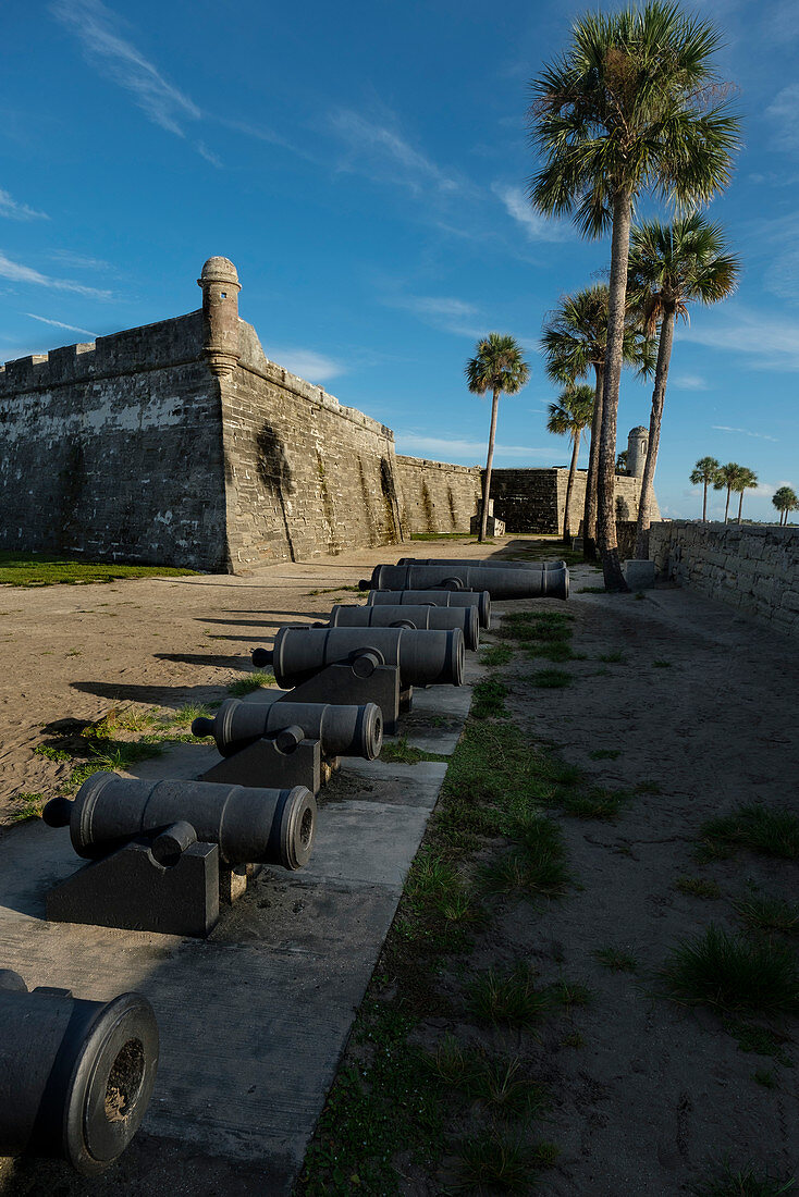 Kanonen von Castillo de San Marcos in St. Augustine, USA