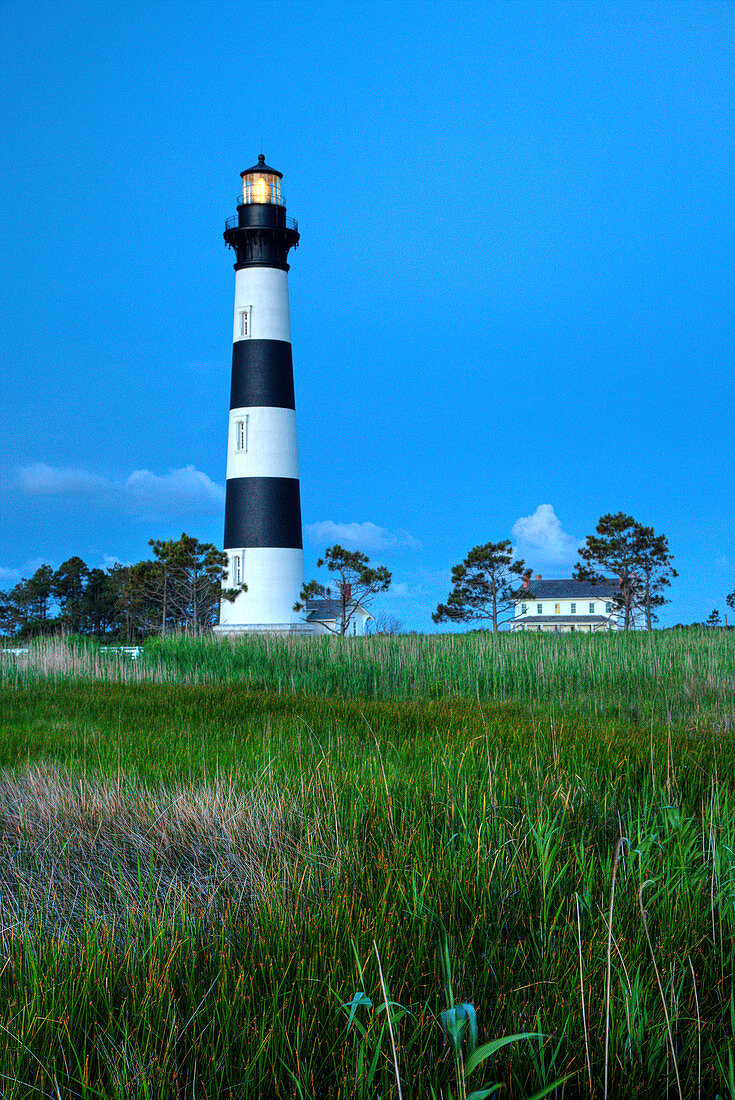 Bodi Island Leuchtturm bei Sonnenuntergang in North Carolina, USA