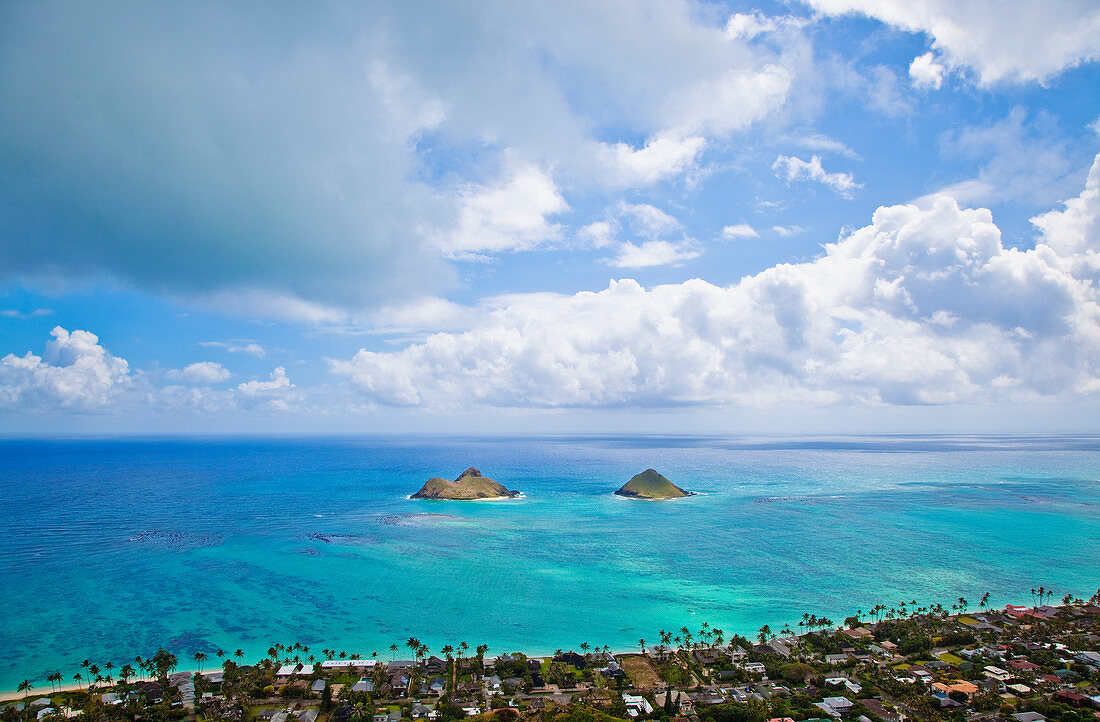 Blick auf die Mokulua Inseln, Hawaii, USA