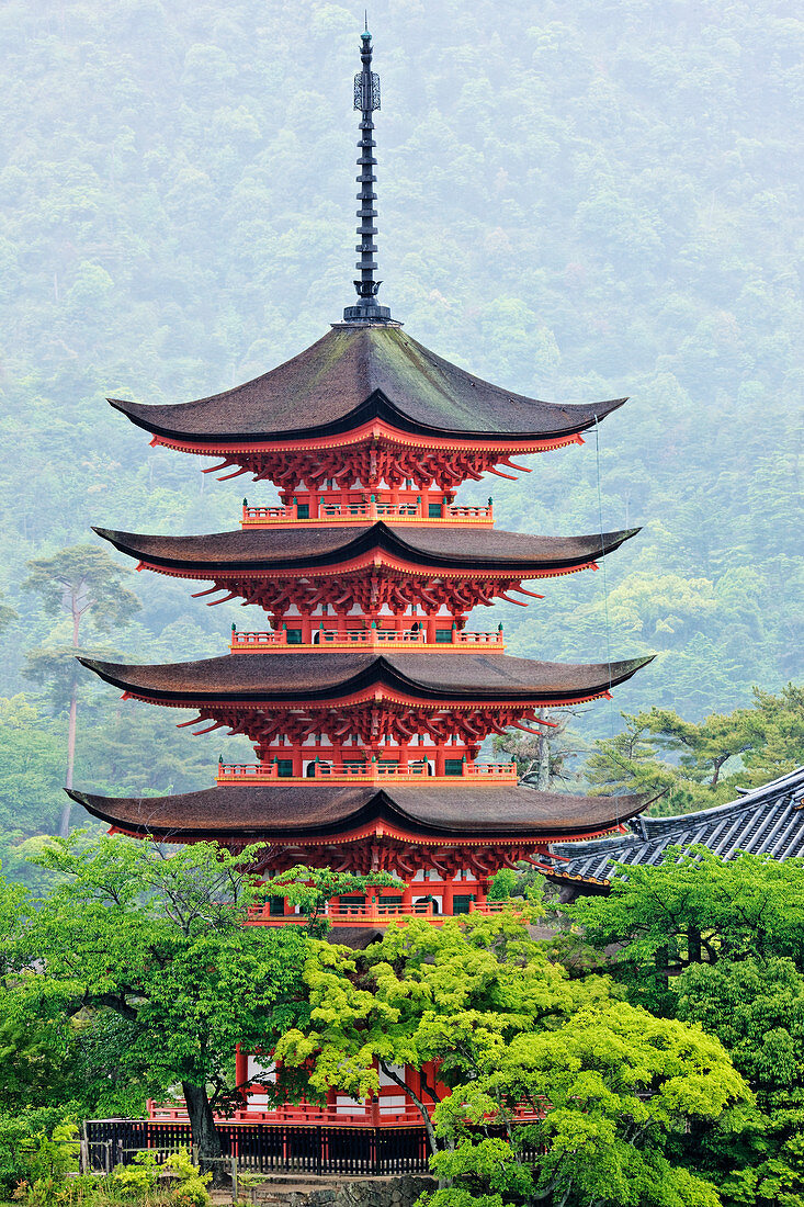 Pagoda, Honshu island, Japan, Asia
