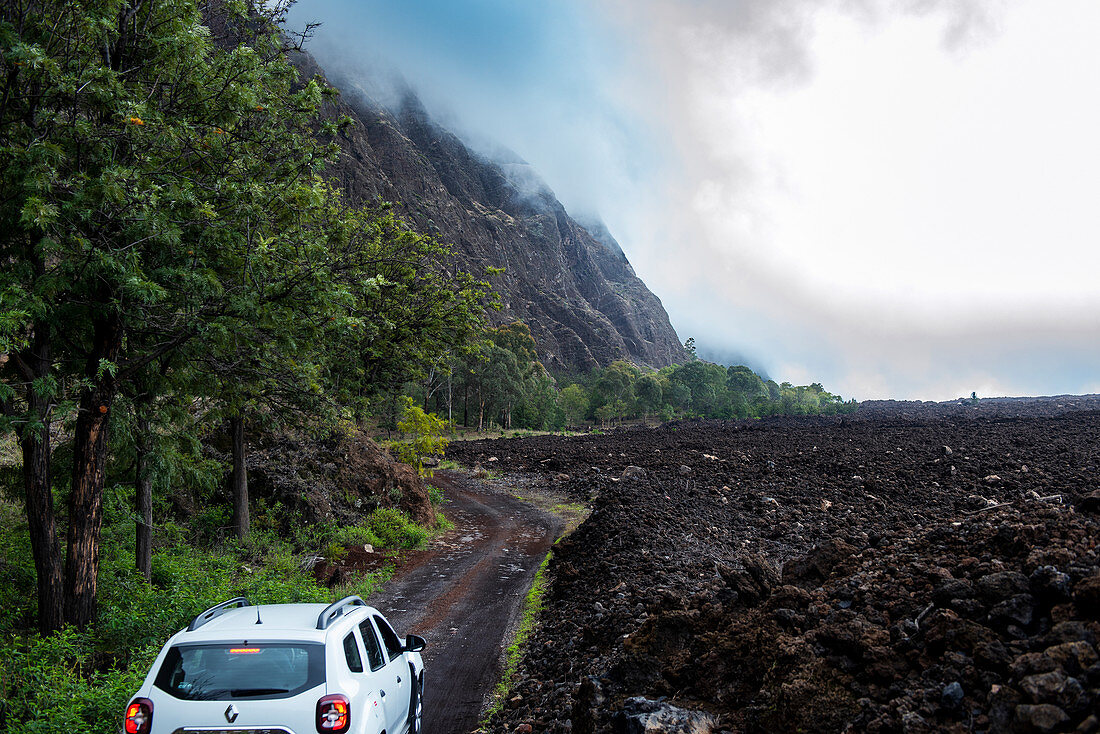 Cape Verde, Island Fogo, NationalPark Fogo, Village Cha,landscape, Active Vulcano, Lavafields, coffee, wineyards, wine,farmers, 