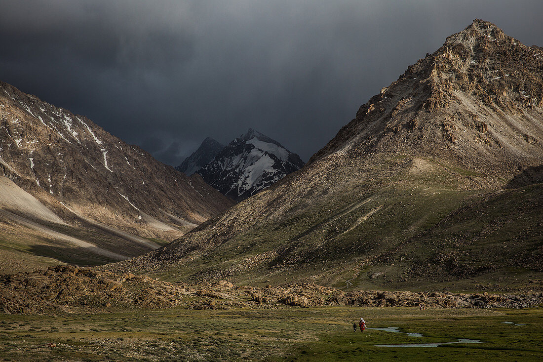 Kirgisin mit Kind im Pamir, Afghanistan, Asien