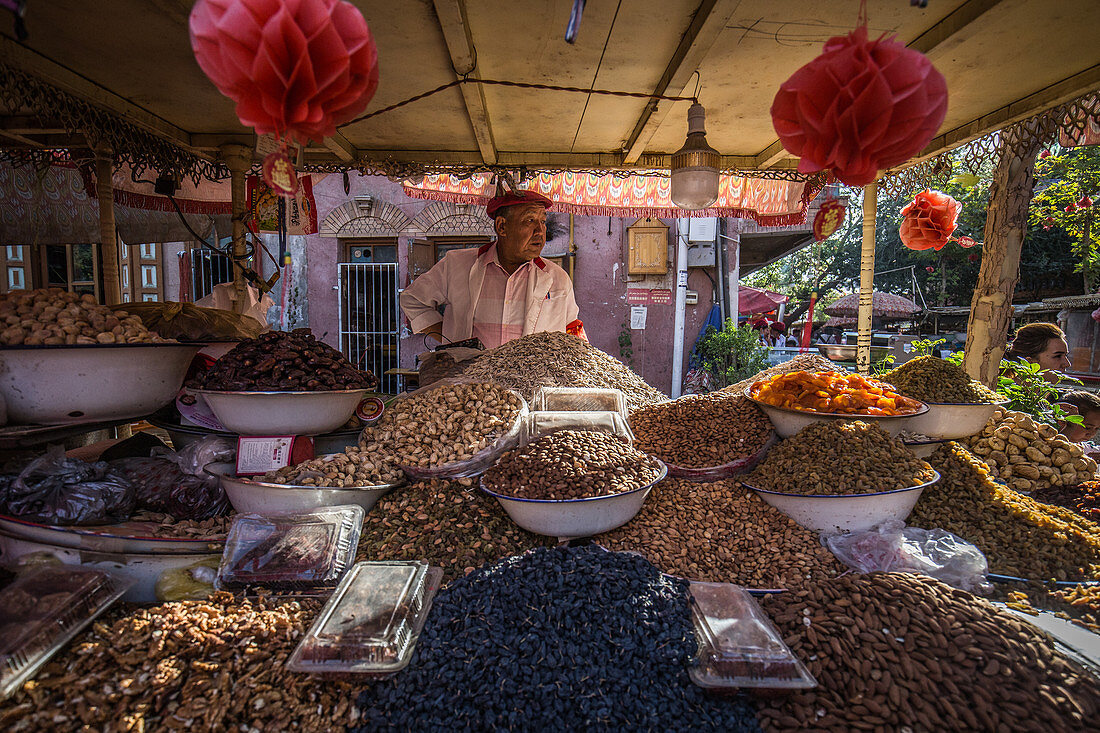 Bazaar of Kashgar, China, Asia