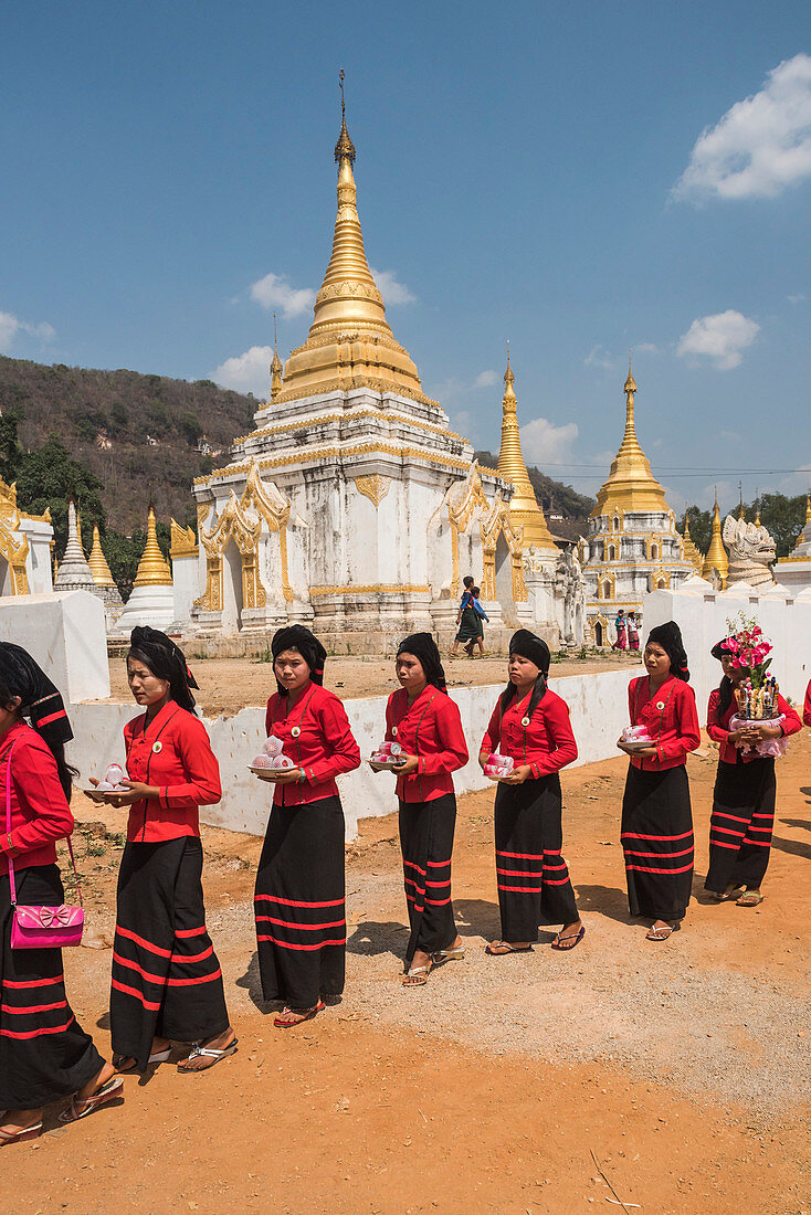 Pindaya Cave Festival (Pagodenfestival), Pindaya, Shan State, Myanmar (Burma), Asien