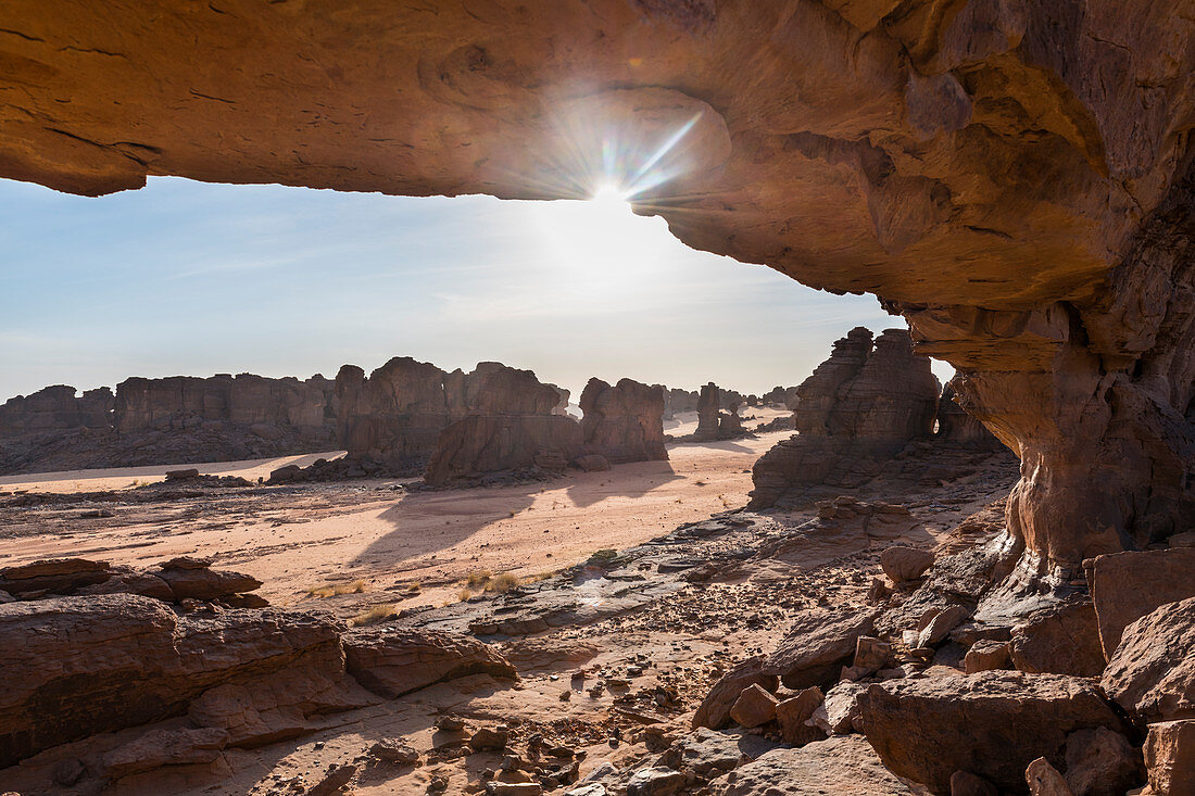 Beautiful rock arch, Ennedi Plateau, UNESCO World Heritage Site, Ennedi region, Chad, Africa