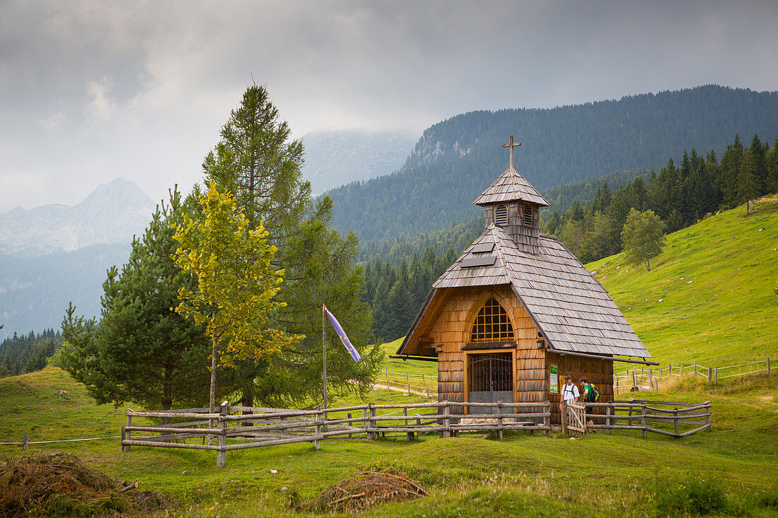 Kapelle bei Uskovnica-Alpenweide an der Pokljuka-Hochebene, Uskovnica, Triglav, Slowenien