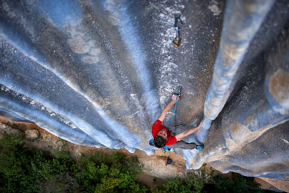 Italian professional climber Stefano Ghisolfi on a week long trip to Spain, during the trip he climbed La Rambla, 9a+ in Siurana