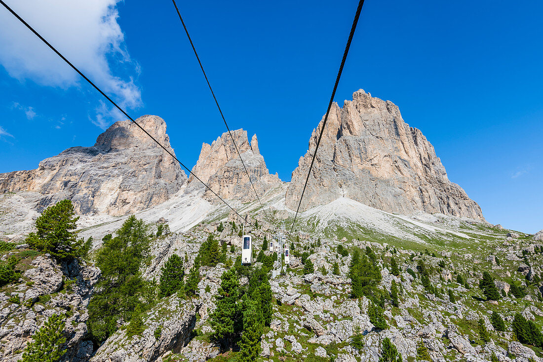Die berühmte Stehgondel zur Langkofelscharte, St. Christina in Gröden, Dolomiten, Südtirol, Alto Adige, Italien