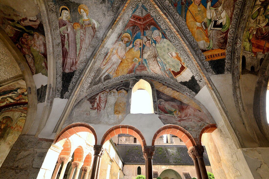 Kreuzgang, Dom von Brixen im Eisacktal, Südtirol, Italien