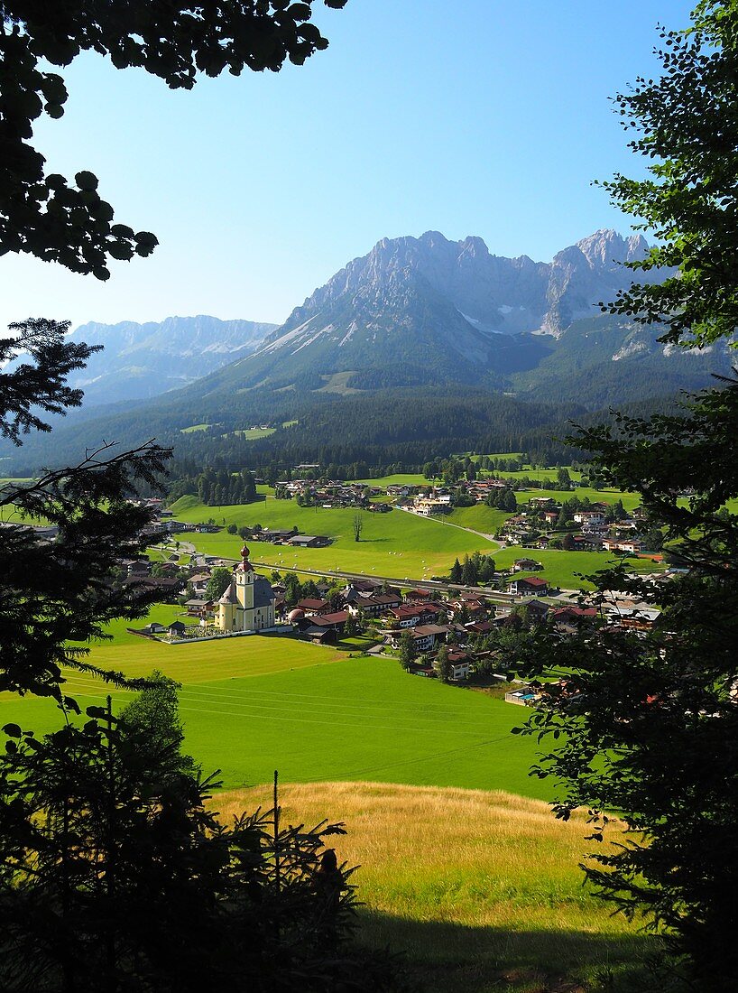 Über Going am Wilden Kaiser, Tirol, Österreich