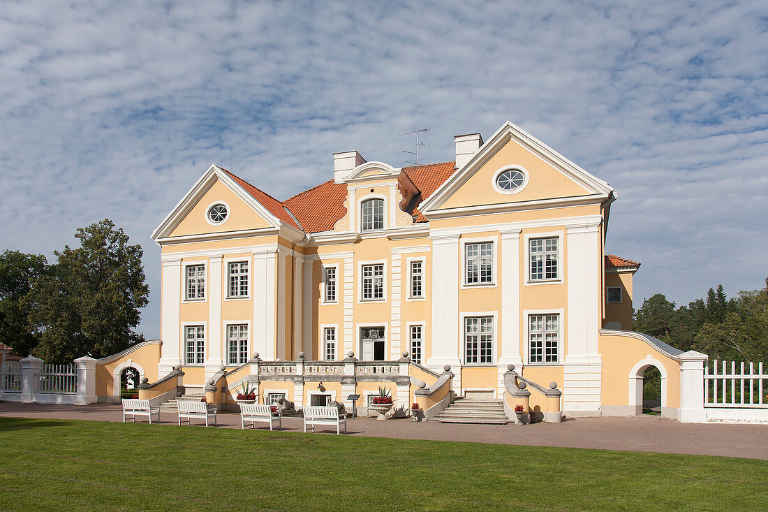 Außenbereich des Herrenhauses Palmse, Estland