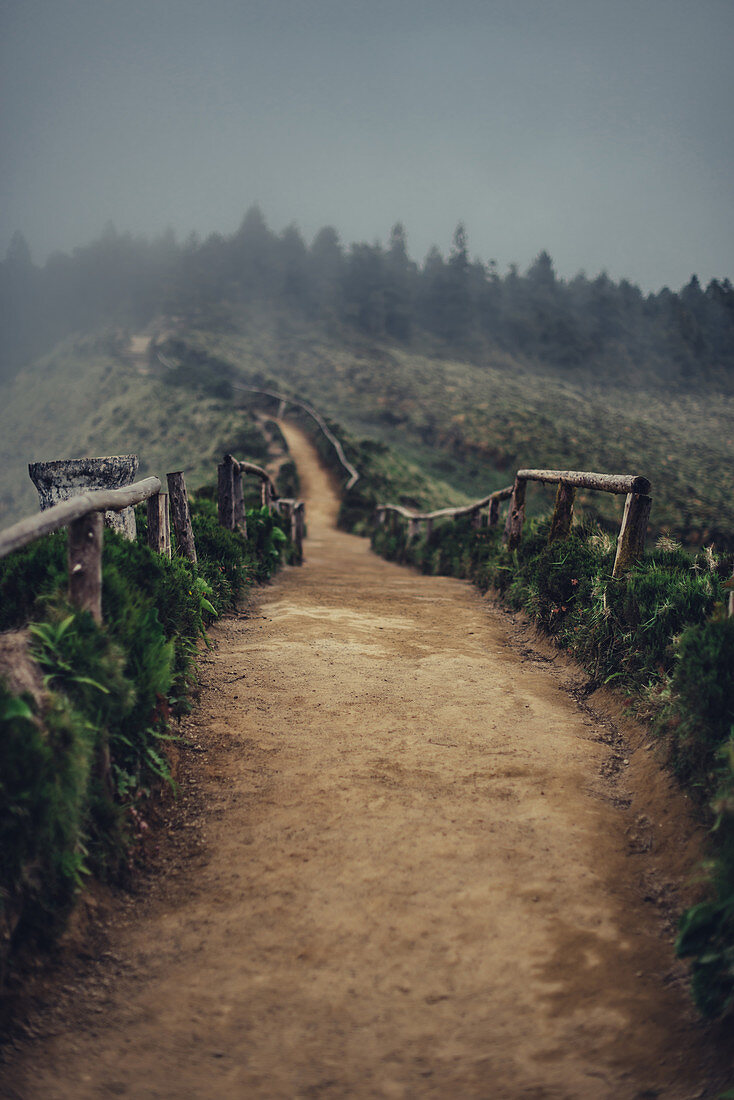 Weg zum Aussichtspunkt Boca do Inferno auf den Azoren, Sao Miguel, Azoren, Portugal