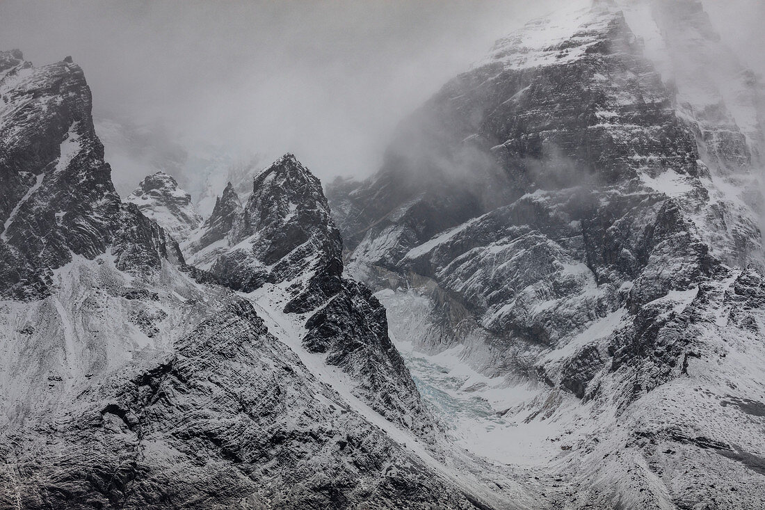 Berge im Schneesturm, Torres Del Paine, Nationalpark Torres Del Paine, Patagonia, Chile