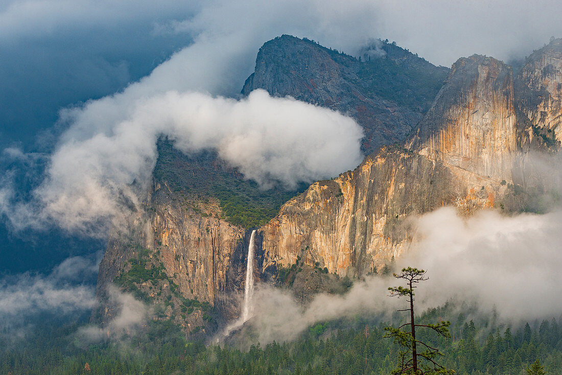 Bridal Veil Falls (Brautschleierfälle), Yosemite Nationalpark, Kalifornien