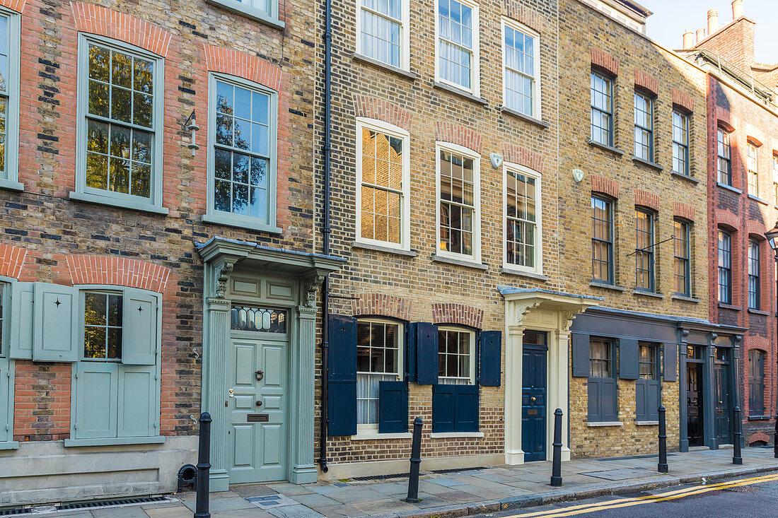 Classic Georgian townhouses and architecture in Spitalfields, London, England, United Kingdom, Europe