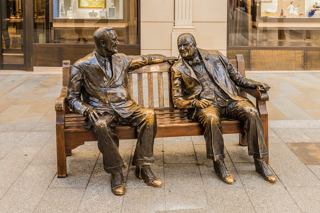 The Churchill And Roosevelt, Allies Sculpture, on New Bond Street, in Mayfair, London, England, United Kingdom, Europe