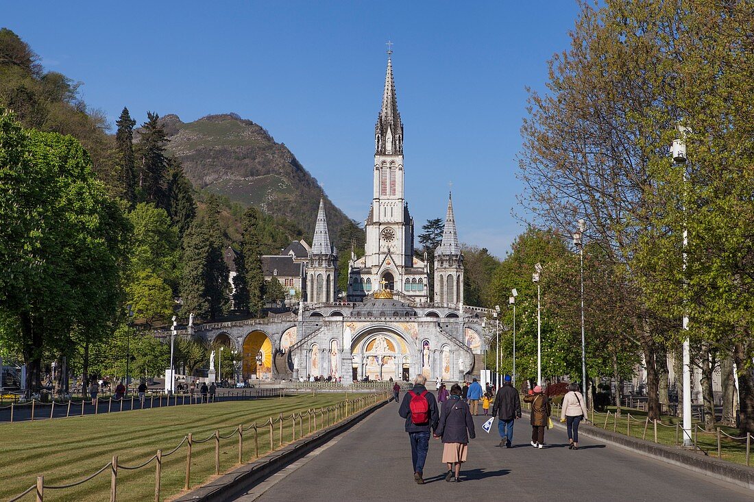 France, Hautes Pyrenees, Lourdes, Sanctuary of Our Lady of Lourdes, Basilica of the Immaculate Conception and Rosary Basilica