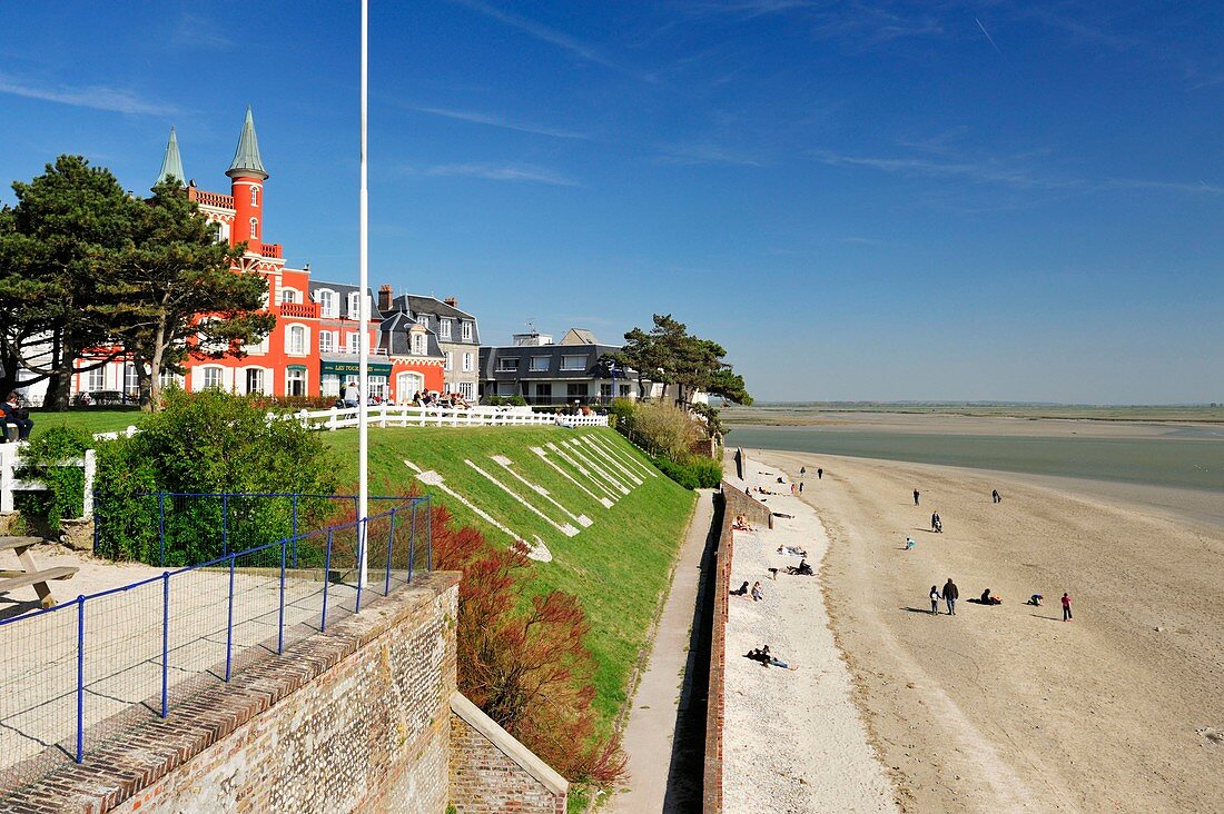 Frankreich, Somme, Le Crotoy, Hotelrestaurant Les Tourelles am Strand