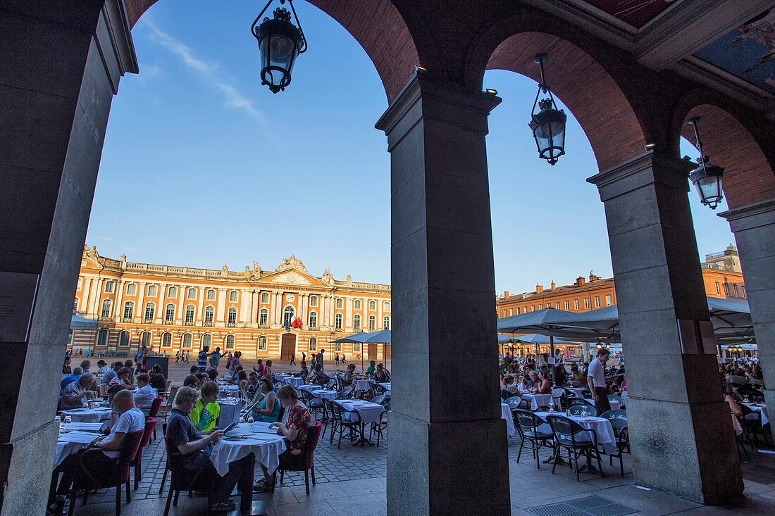 France, Haute Garonne, Toulouse, cafe terrace on Capitole Square
