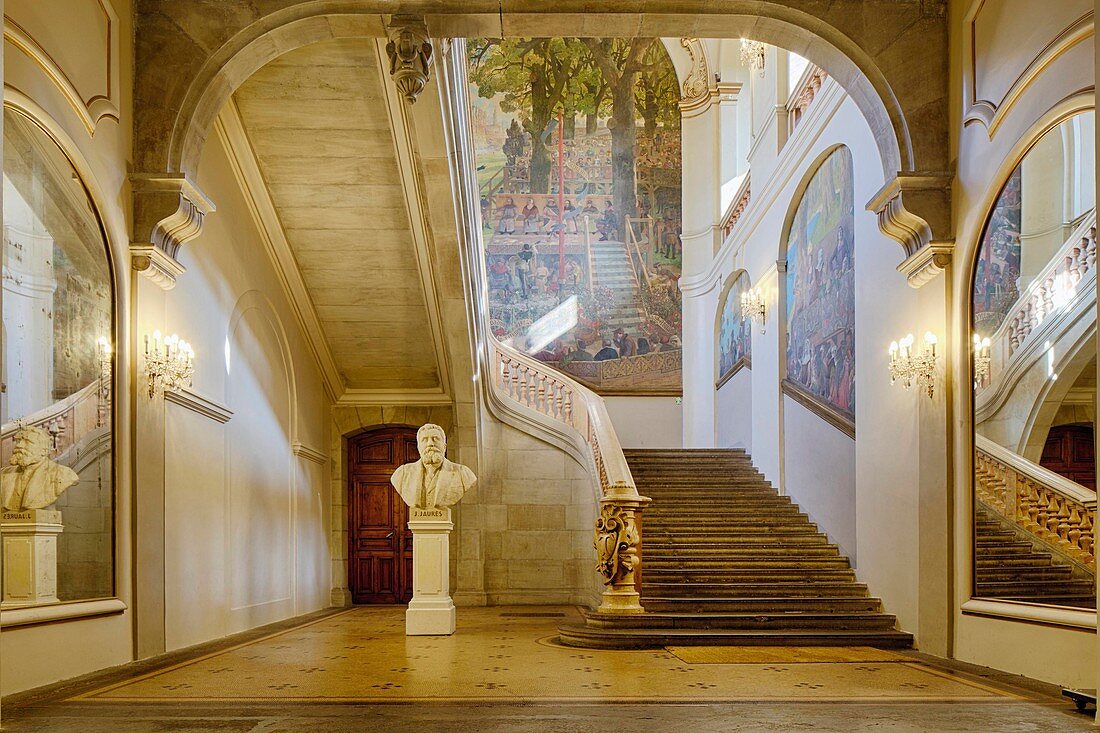 Frankreich, Haute Garonne, Toulouse, das Kapitol, die Treppe des Salle des Illustres und die Büste von Jean Jaurès