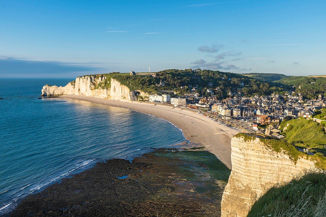 France, Seine Maritime, Pays de Caux, Alabaster Coast, Etretat, the beach and Amont cliff in the background