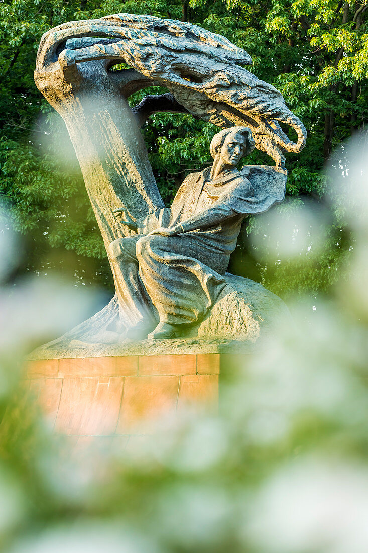 Frederic Chopin monument, Royal Garden in Warsaw, called Lazienki Krolewskie, Warsaw Mazovia region, Poland, Europe\n\nWarszawa, Mazowieckie\nPark Lazienki Krolewskie, pomnik Chopina\n