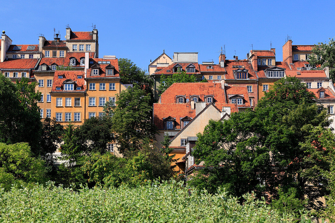 Blick auf die Altstadtt vom Ufer der Weichsel, Warschau, Polen, Europa