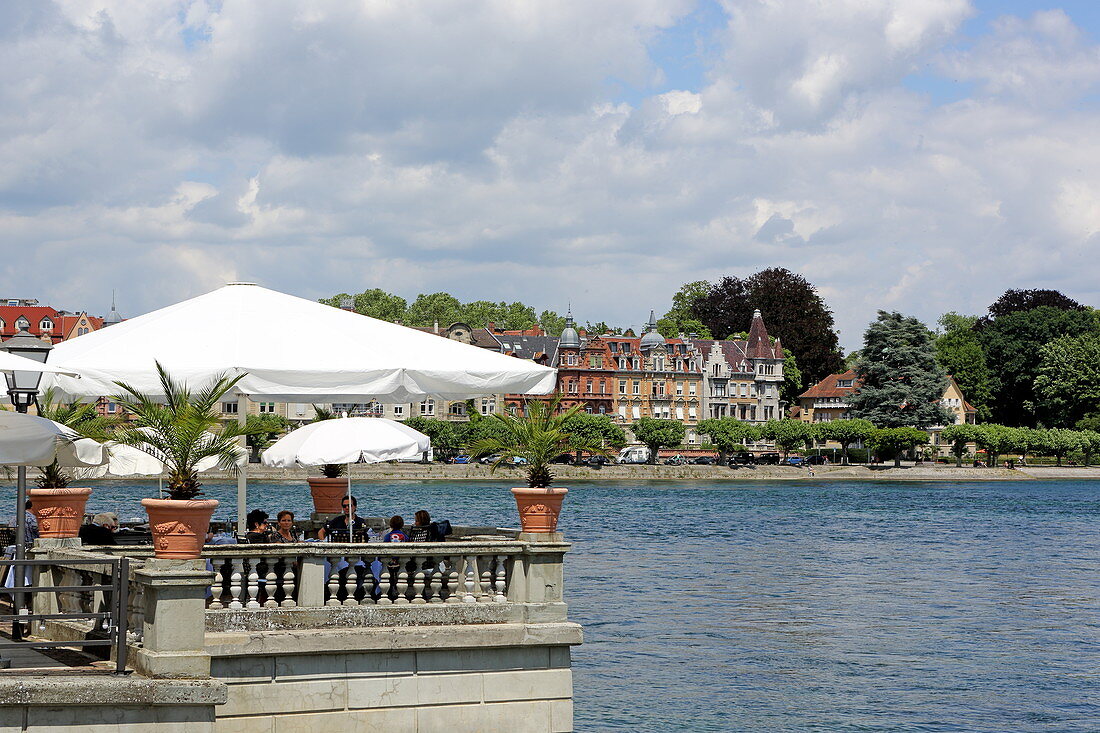 Lake terrace of the Hotel Steigenberger, Auf der Insel, Konstanz, Bodensee, Baden-Württemberg, Germany