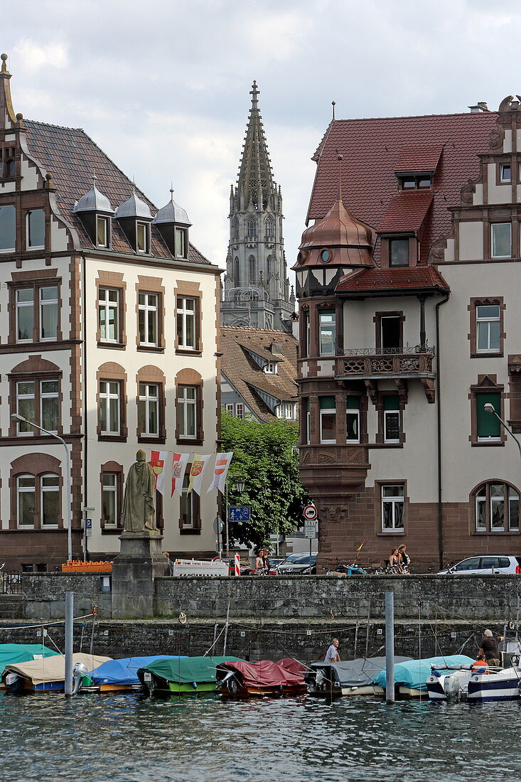 Houses on Schottenstrasse with the Tower of Münster, Constance, Lake Constance, Baden-Württemberg, Germany