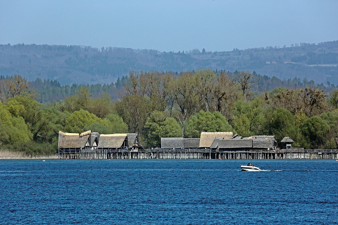 Bodensee und Pfahlbauten, Unteruhldingen, Baden-Württemberg, Deutschland