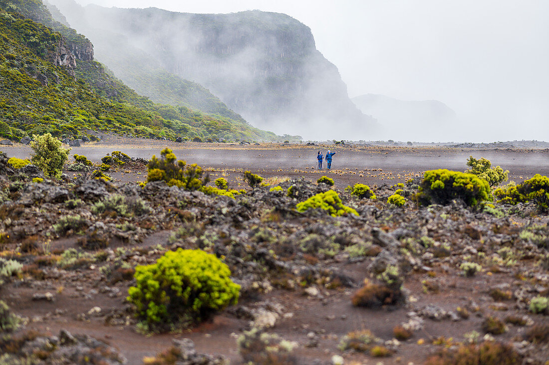 Trekking auf der zu Frankreich gehörenden Tropeninsel La Réunion im Indischen Ozean